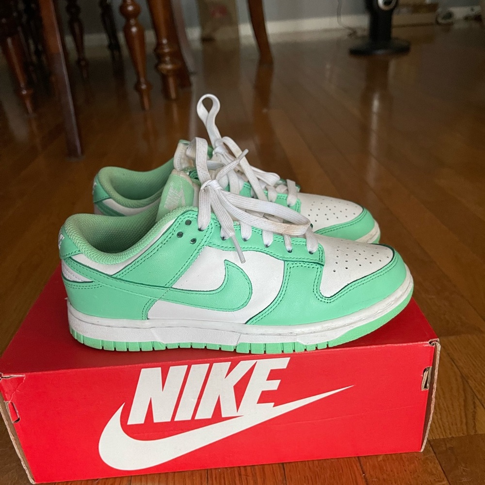 W Nike Dunk Low Green Glow